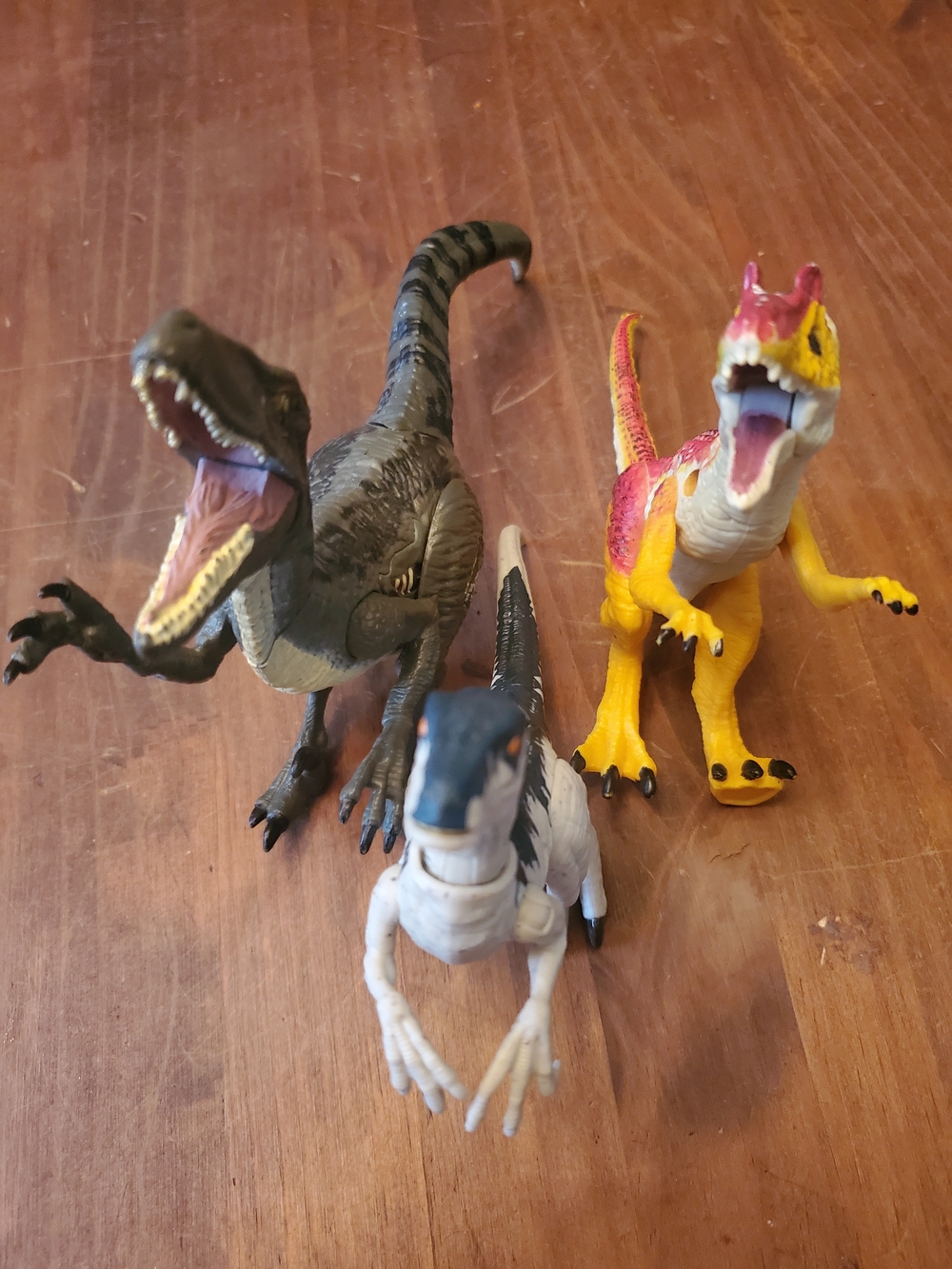 Set of 3 Dinosaurs & 1 Dino Fingerling